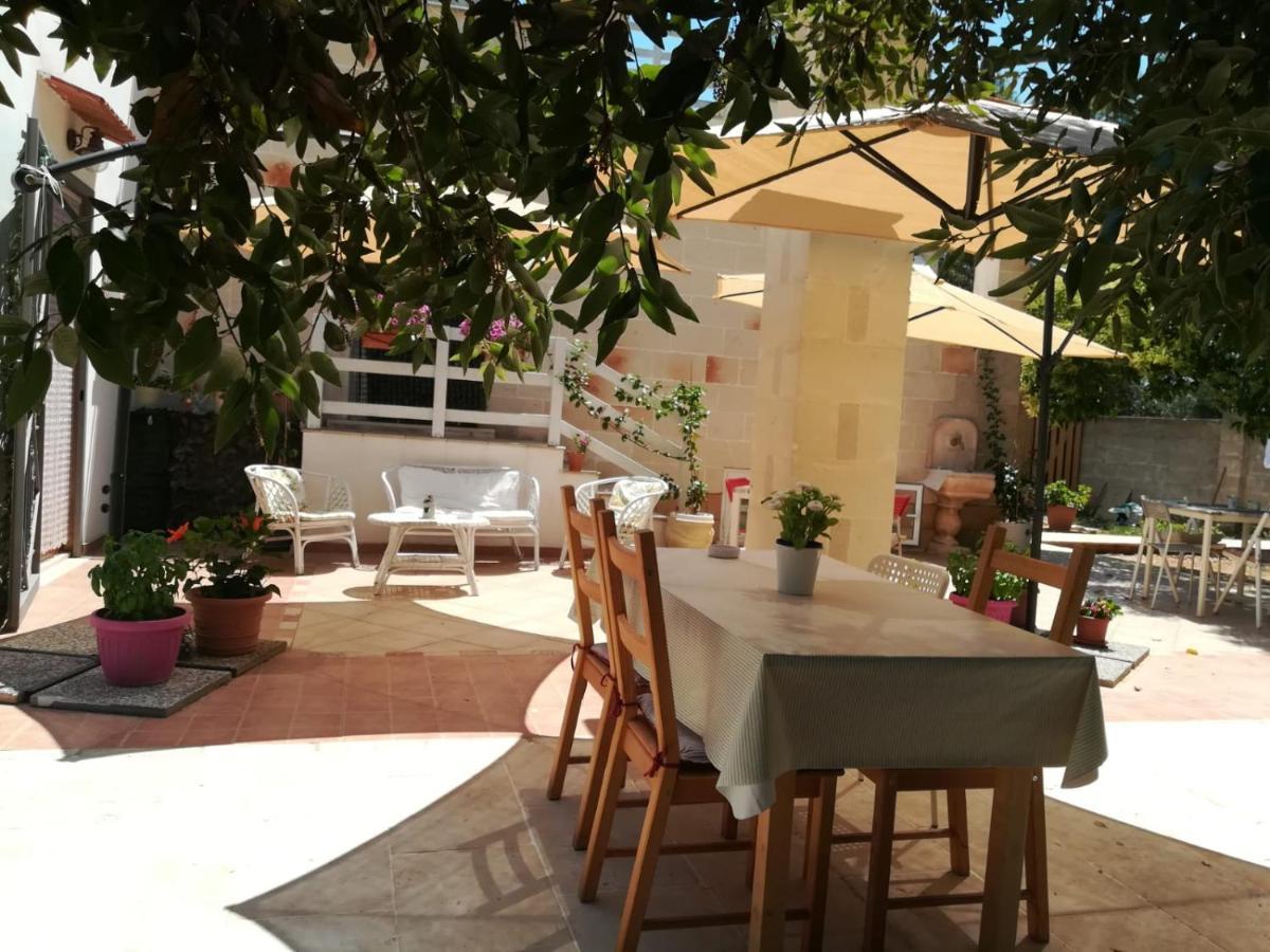 Antico Casale Il Sambuco Bed & Breakfast Manduria Exterior foto