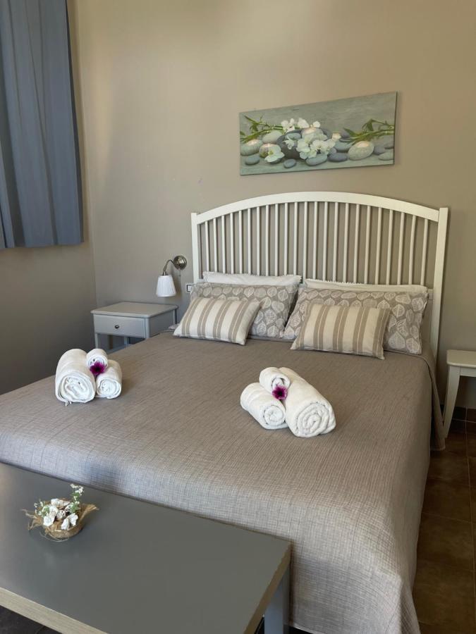 Antico Casale Il Sambuco Bed & Breakfast Manduria Exterior foto